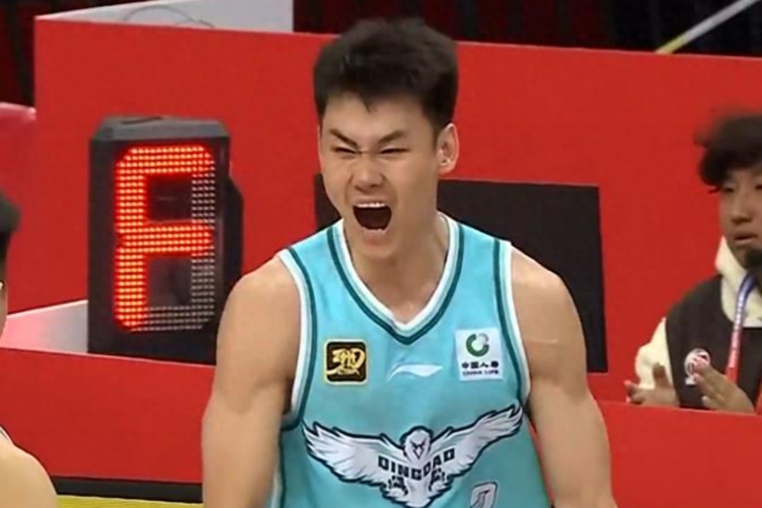 包含一位老将在关键时刻挺身而出,带领球队取得胜利的词条 包含一位老将在关键时刻挺身而出,带领球队取得胜利的词条