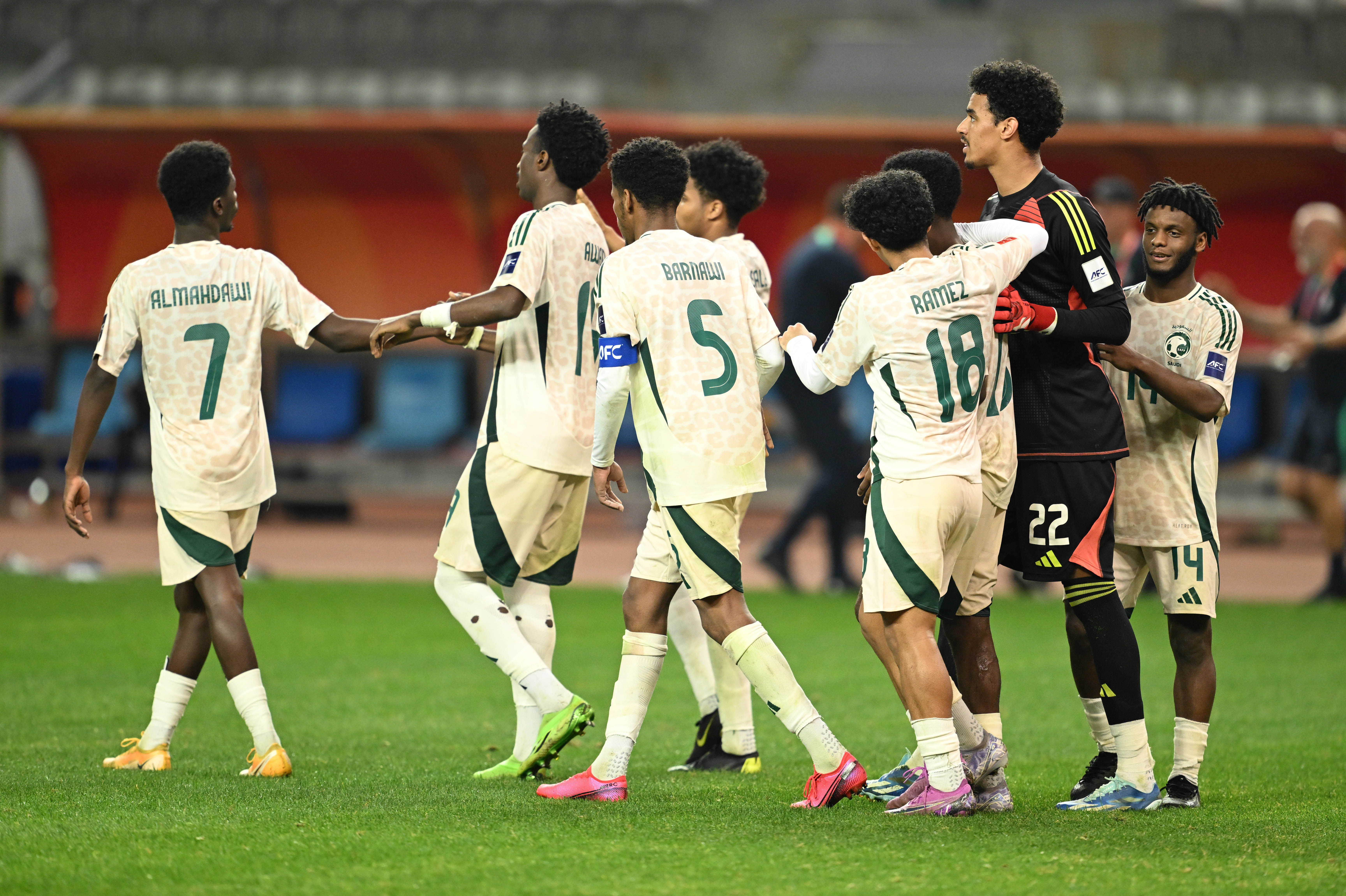 世界杯比赛盛况:澳大利亚队惊险胜出逆袭晋级八强的简单介绍 世界杯比赛盛况:澳大利亚队惊险胜出逆袭晋级八强的简单介绍