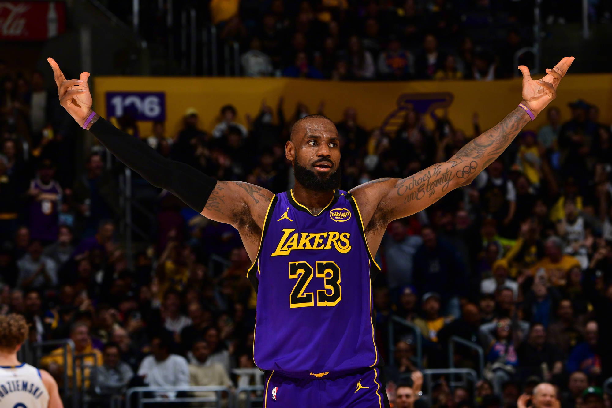 开云体育APP下载-包含勇士连续进入西部决赛，面对湖人不容有失的词条