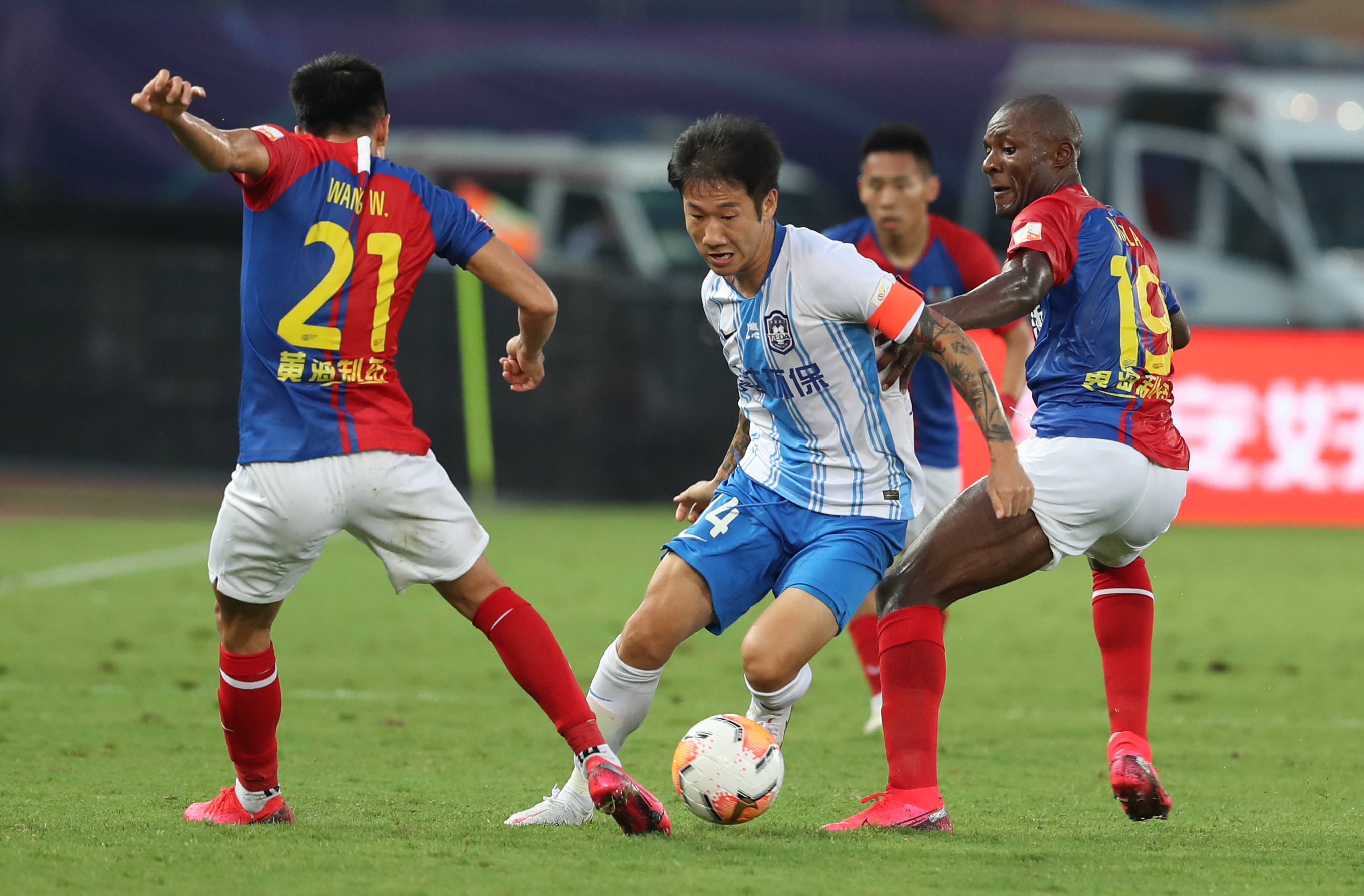 青岛黄海客场战平泰达，保级希望渺茫的简单介绍