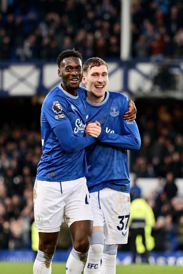 开云体育APP下载-包含埃弗顿客场大胜莱斯特城，获得宝贵三分的词条