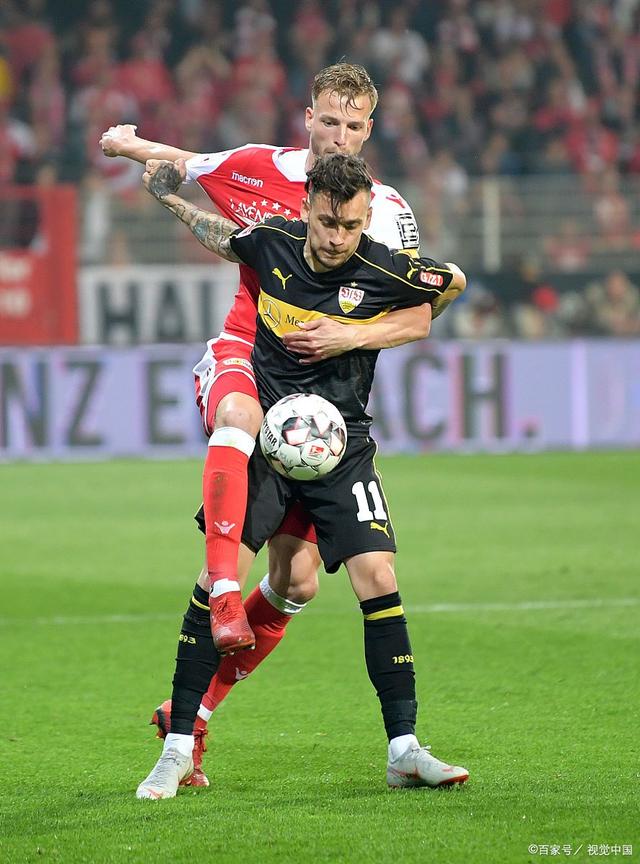 斯图加特与弗赖堡上演激烈对决 斯图加特与弗赖堡上演激烈对决