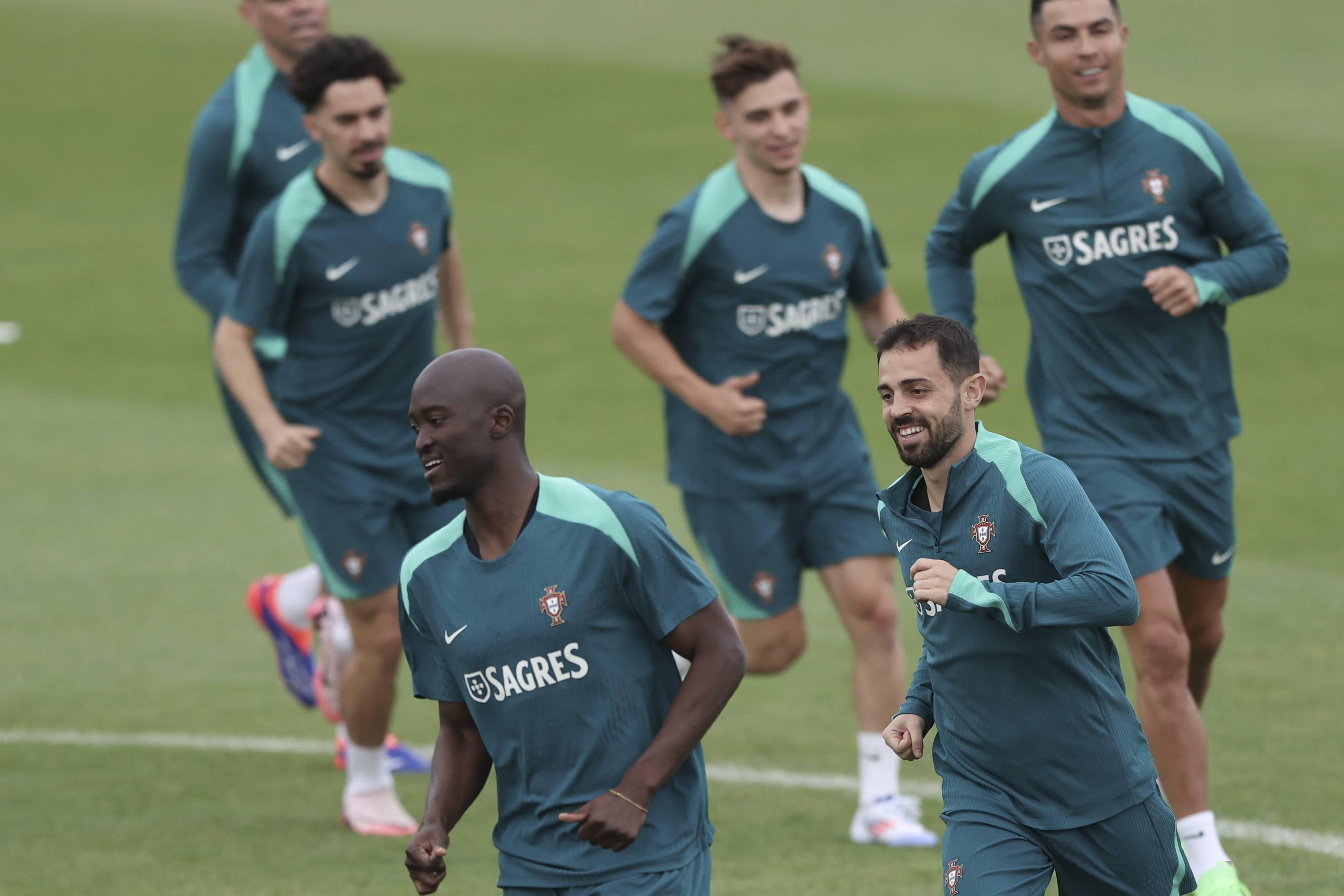 开云平台-欧洲足球赛事准备集结,豪华阵容备战