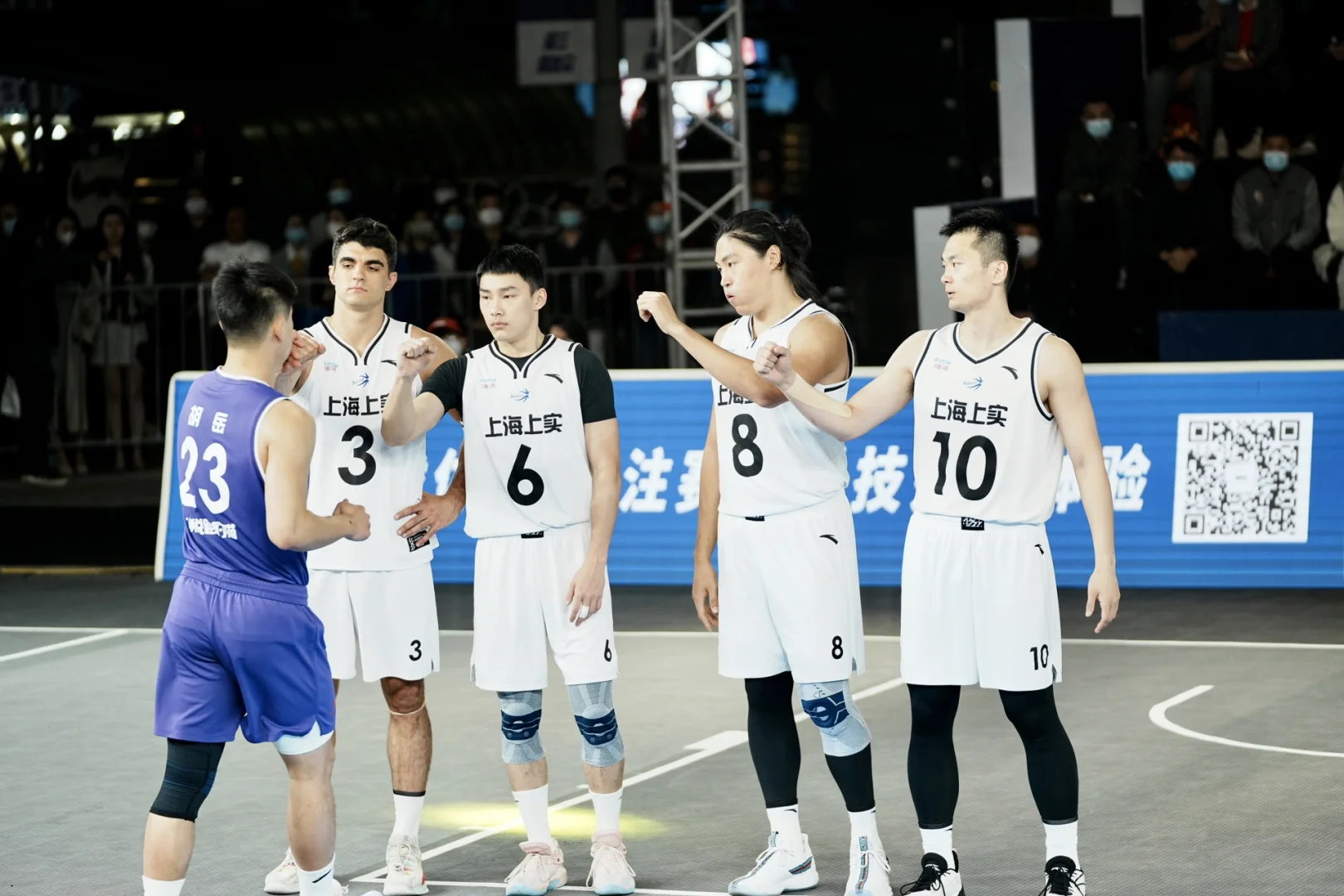 开云官网-关于新赛季篮球职业联赛开启预售,球迷蜂拥购票的信息