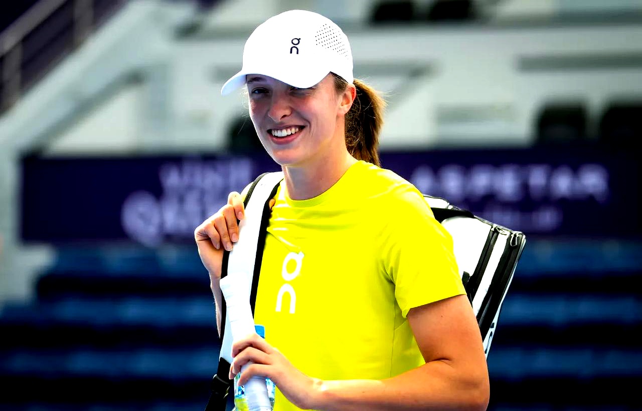 科特迪瓦女足队员获得最有潜力奖