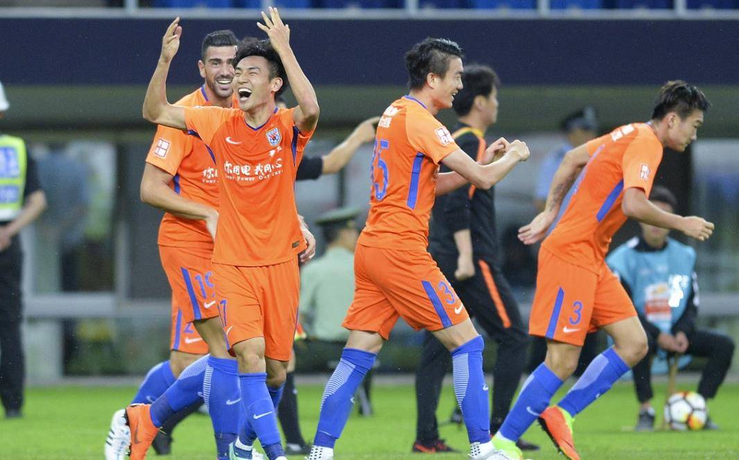 球队新援表现平平，球迷期待再提升的简单介绍