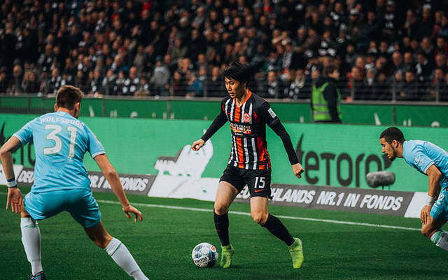 法兰克福连续比赛不胜,徘徊降级区域的简单介绍 法兰克福连续比赛不胜,徘徊降级区域的简单介绍