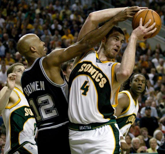 关于篮球风暴来袭:球场上风起云涌将掀起巨大波澜的信息 关于篮球风暴来袭:球场上风起云涌将掀起巨大波澜的信息