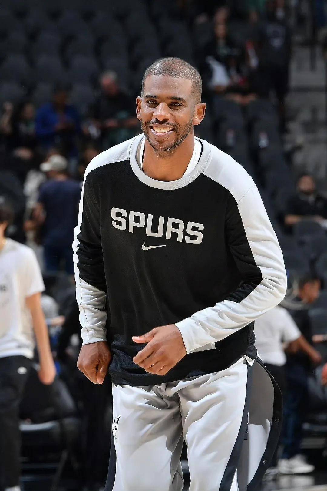 马刺队主帅接受采访，展望新赛季发展前景的简单介绍