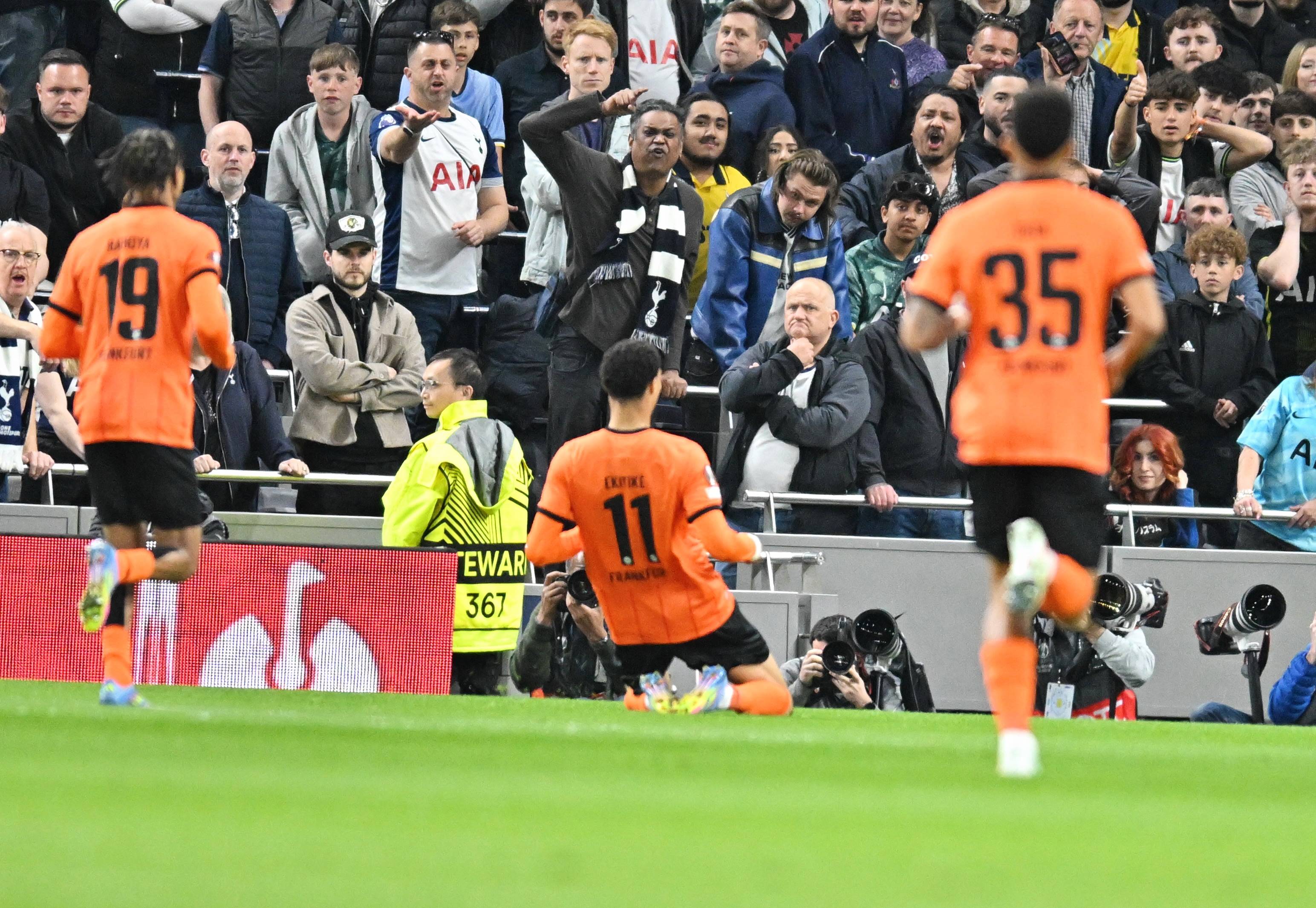 热刺前锋破门得分，助球队逆转比分