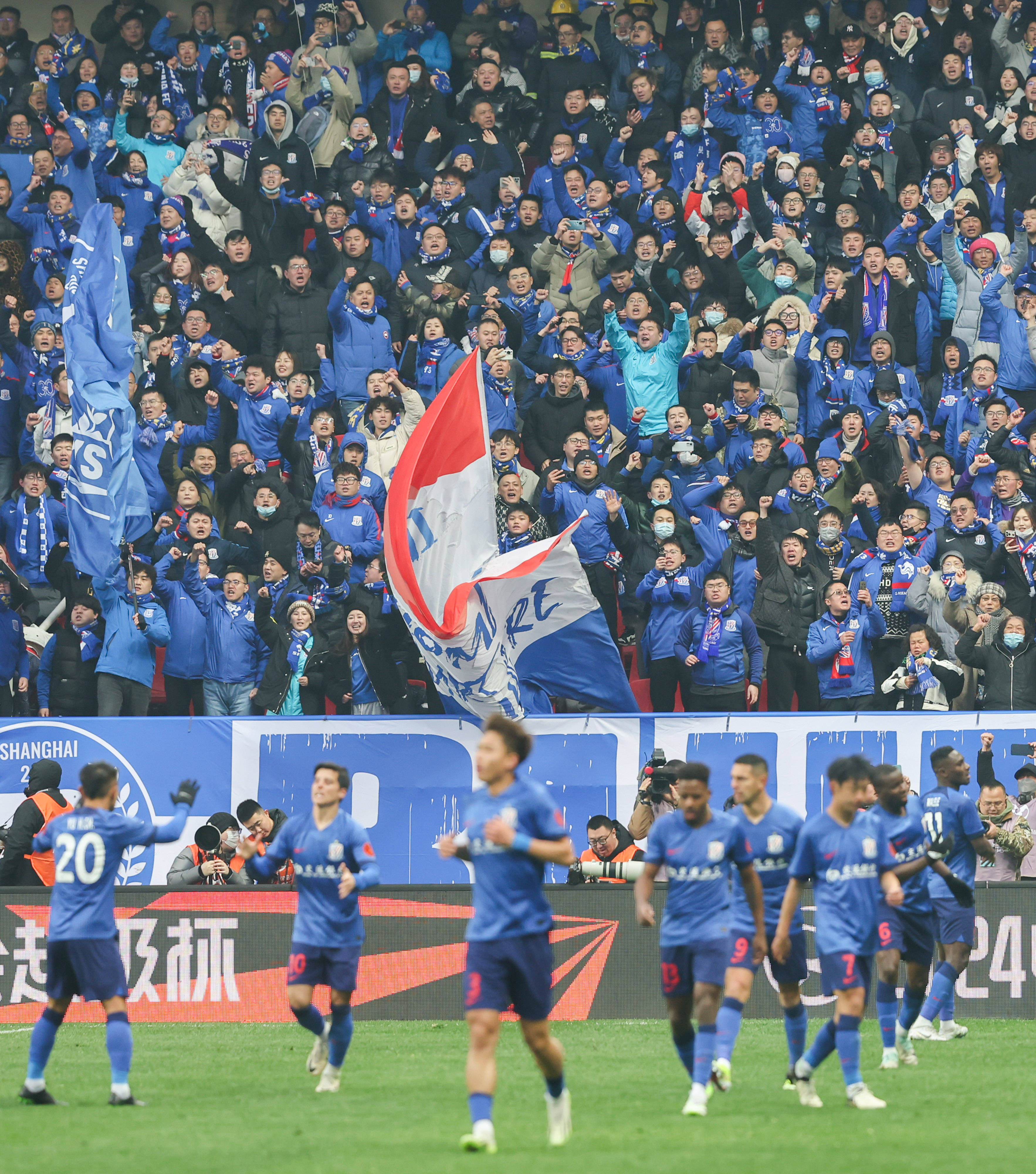 中超球队展开精神训练，调整心态备战