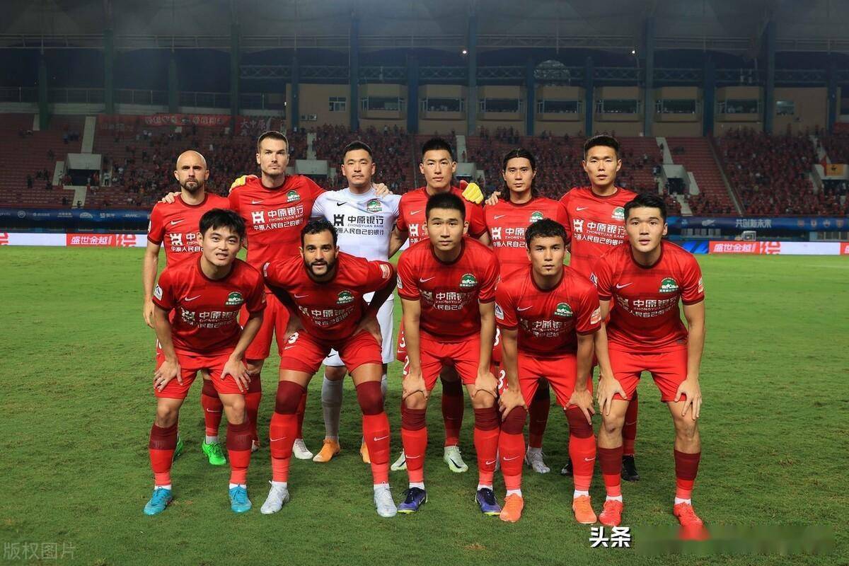 防线稳固不漏失,前场锋线迅雷不及掩耳 防线稳固不漏失,前场锋线迅雷不及掩耳