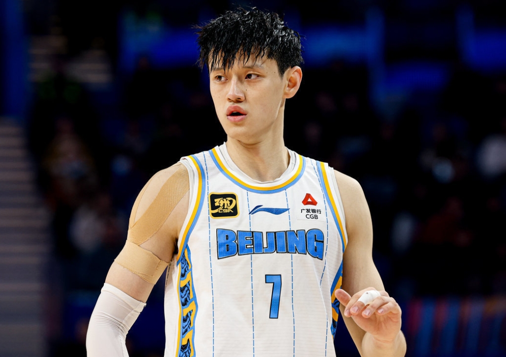 北京男篮准备充分,迎接新一轮挑战 北京男篮准备充分,迎接新一轮挑战