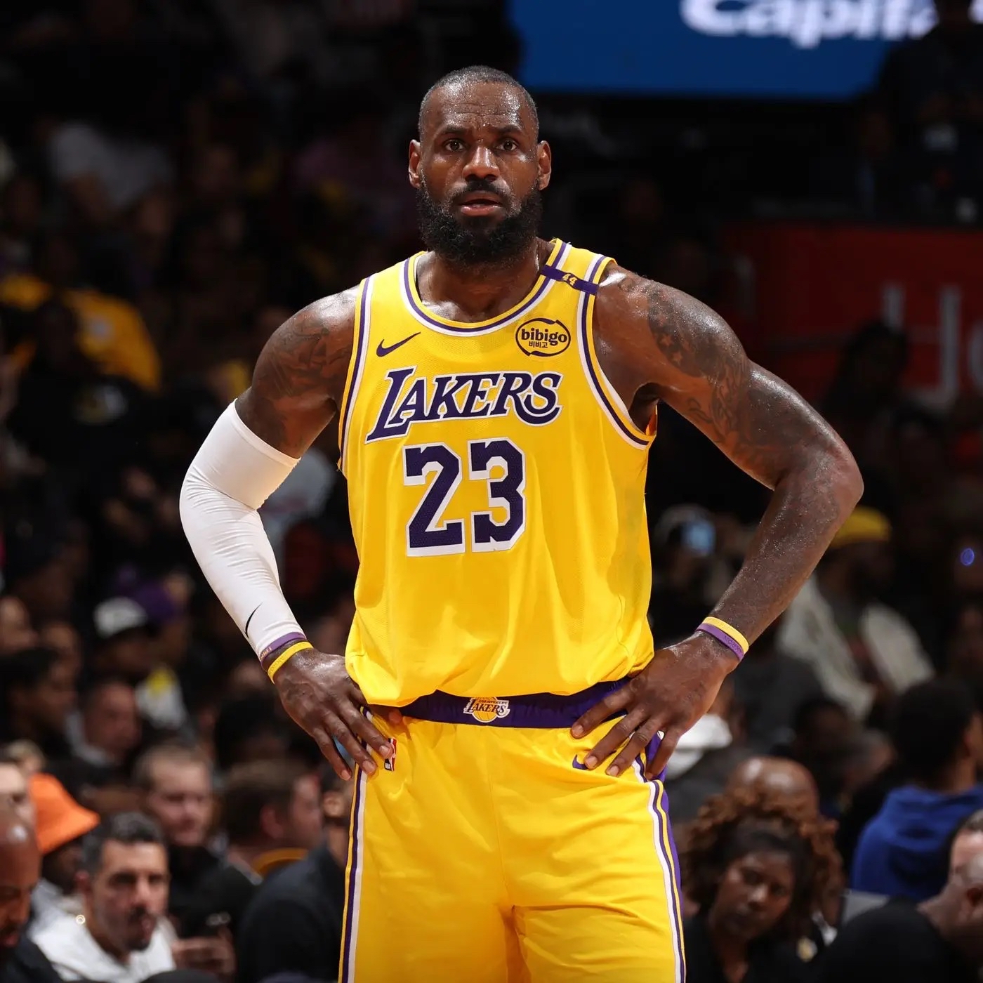 湖人险胜骑士,取得重要胜利 湖人险胜骑士,取得重要胜利