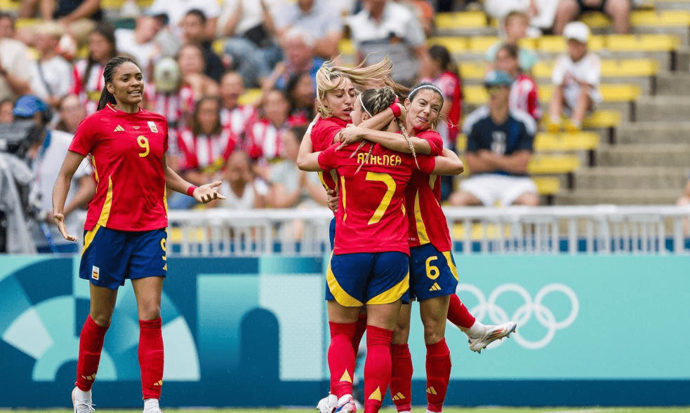 尼日利亚代表团在足球比赛中展现实力 尼日利亚代表团在足球比赛中展现实力