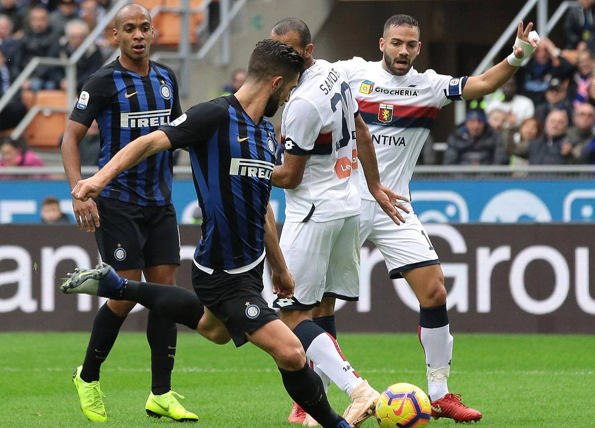 热那亚门将出色扑救,帮助球队守住胜局 热那亚门将出色扑救,帮助球队守住胜局