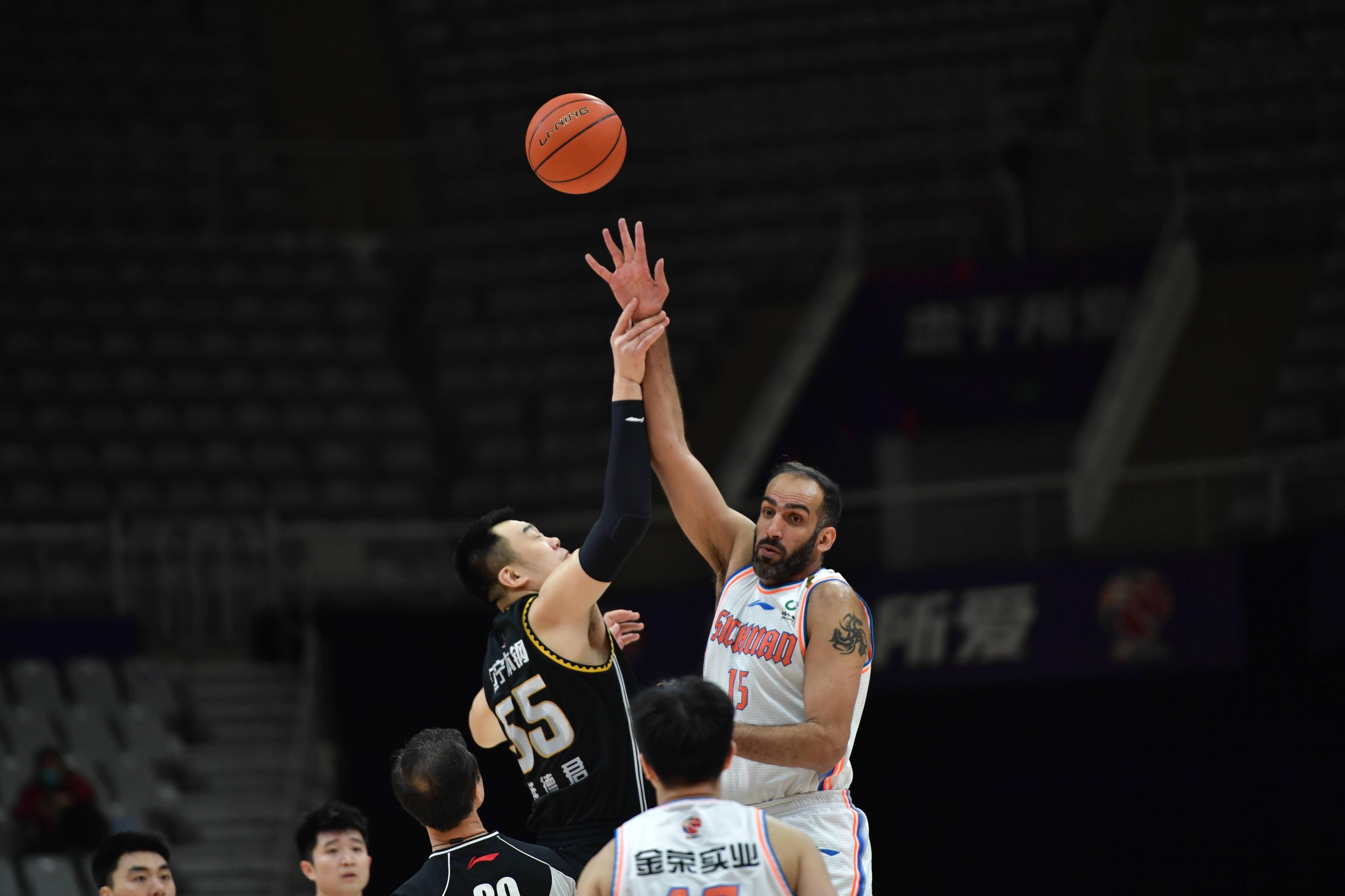 四川队战胜辽宁,取得惊险胜利乐陶陶 四川队战胜辽宁,取得惊险胜利乐陶陶