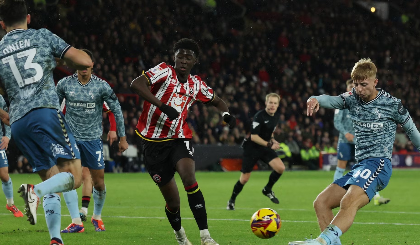 关于英格兰球队在主场迎战德国队，谁将笑到最后的信息