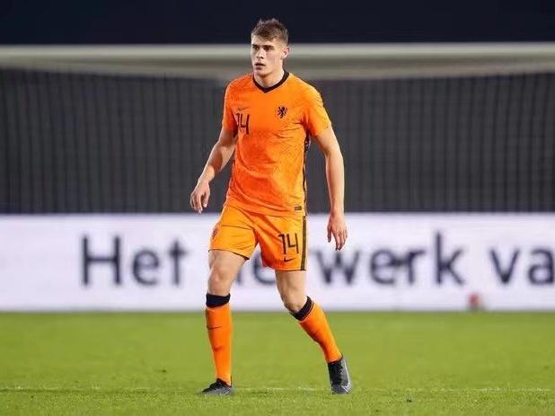 摩纳哥防线大震动,主力中场伤缺球队阵容大变 摩纳哥防线大震动,主力中场伤缺球队阵容大变