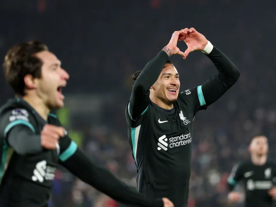 利物浦客场告捷,击败沃特福德 利物浦客场告捷,击败沃特福德