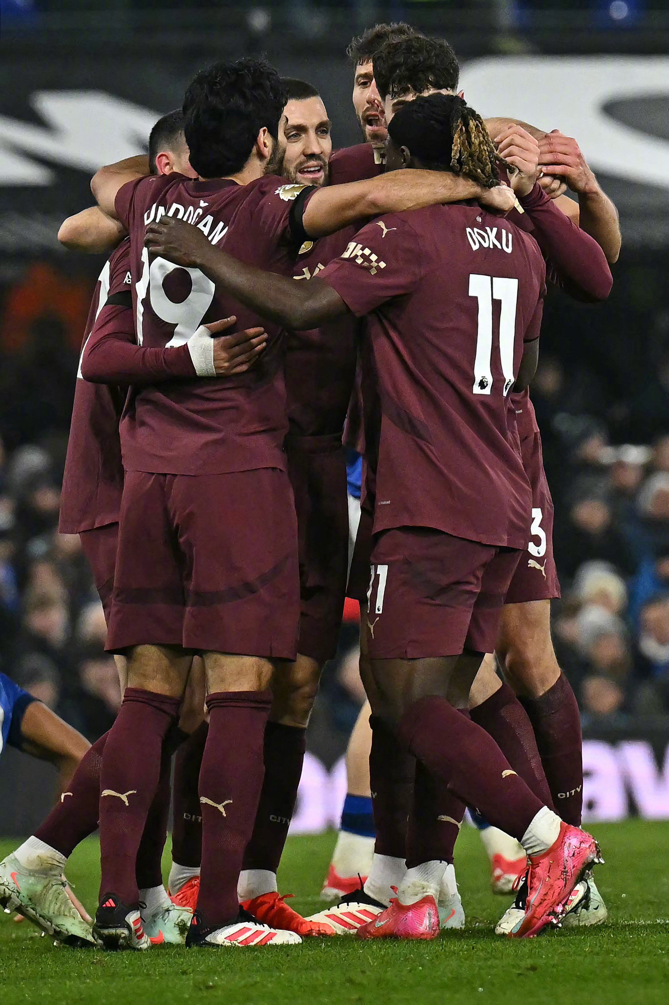 曼城客场大胜对手,继续高歌猛进 曼城客场大胜对手,继续高歌猛进