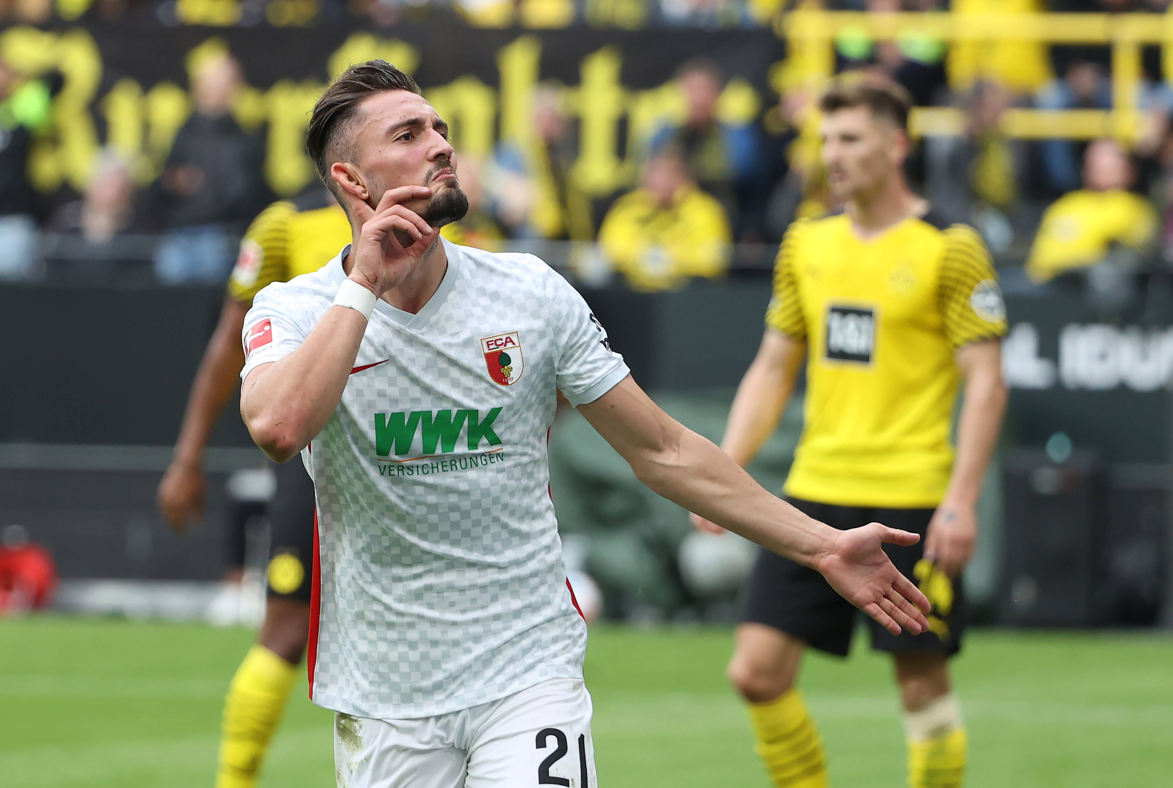 欧冠资格赛火热开战，球队强强对决