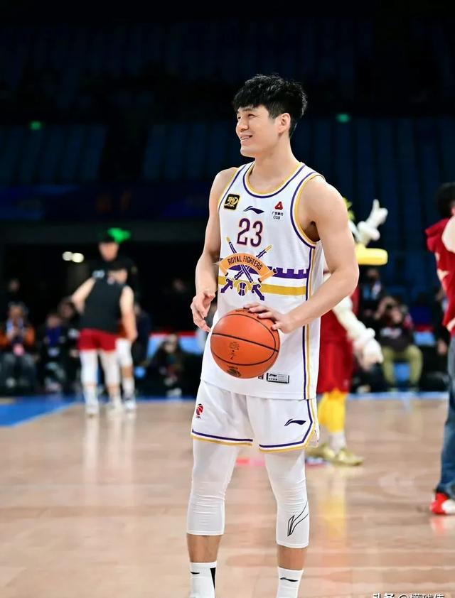 山西汾酒做客青岛海纳遭淘汰，客场连败下滑降级区！