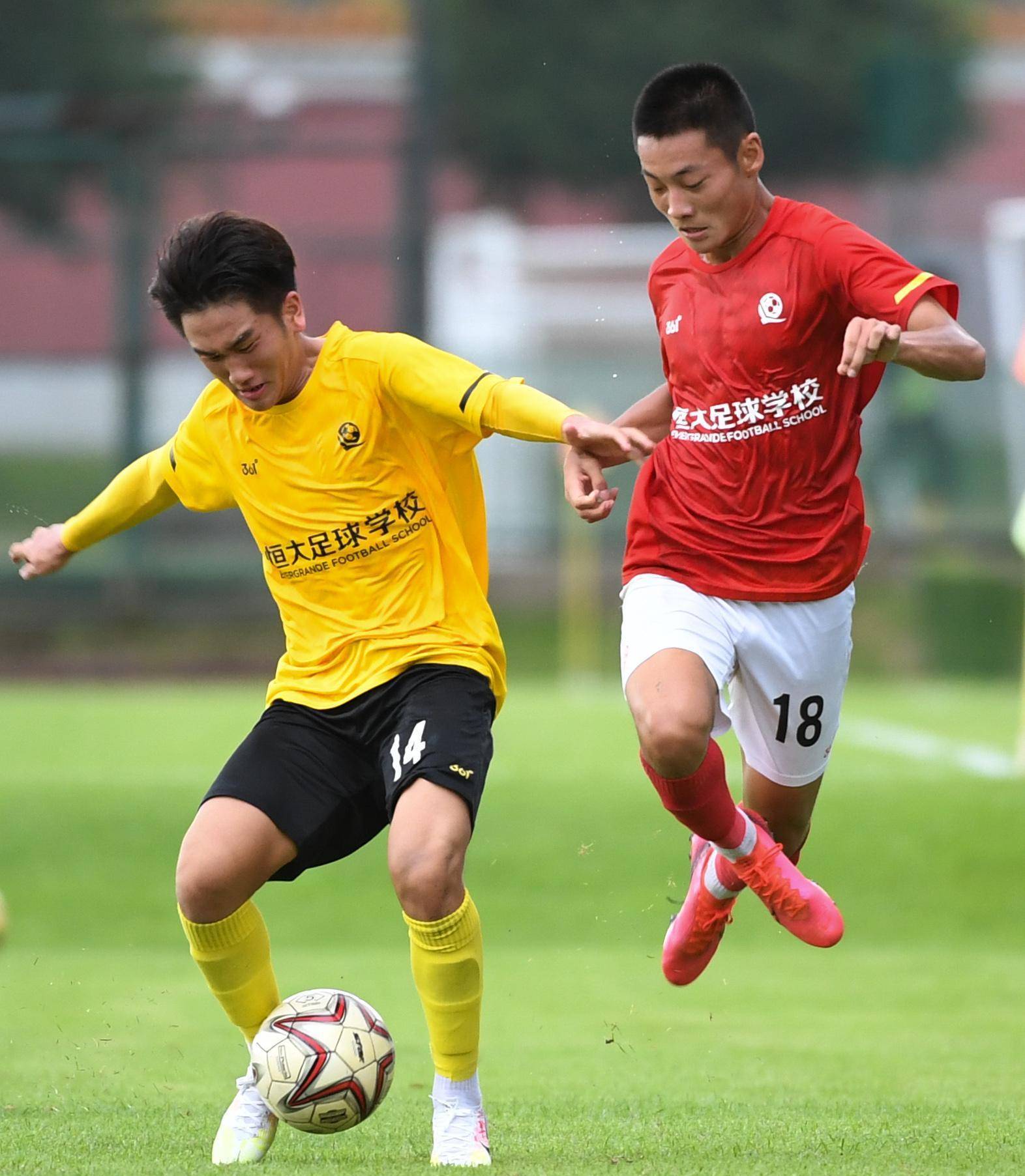 恒大力图击败泰达,誓取连胜 恒大力图击败泰达,誓取连胜