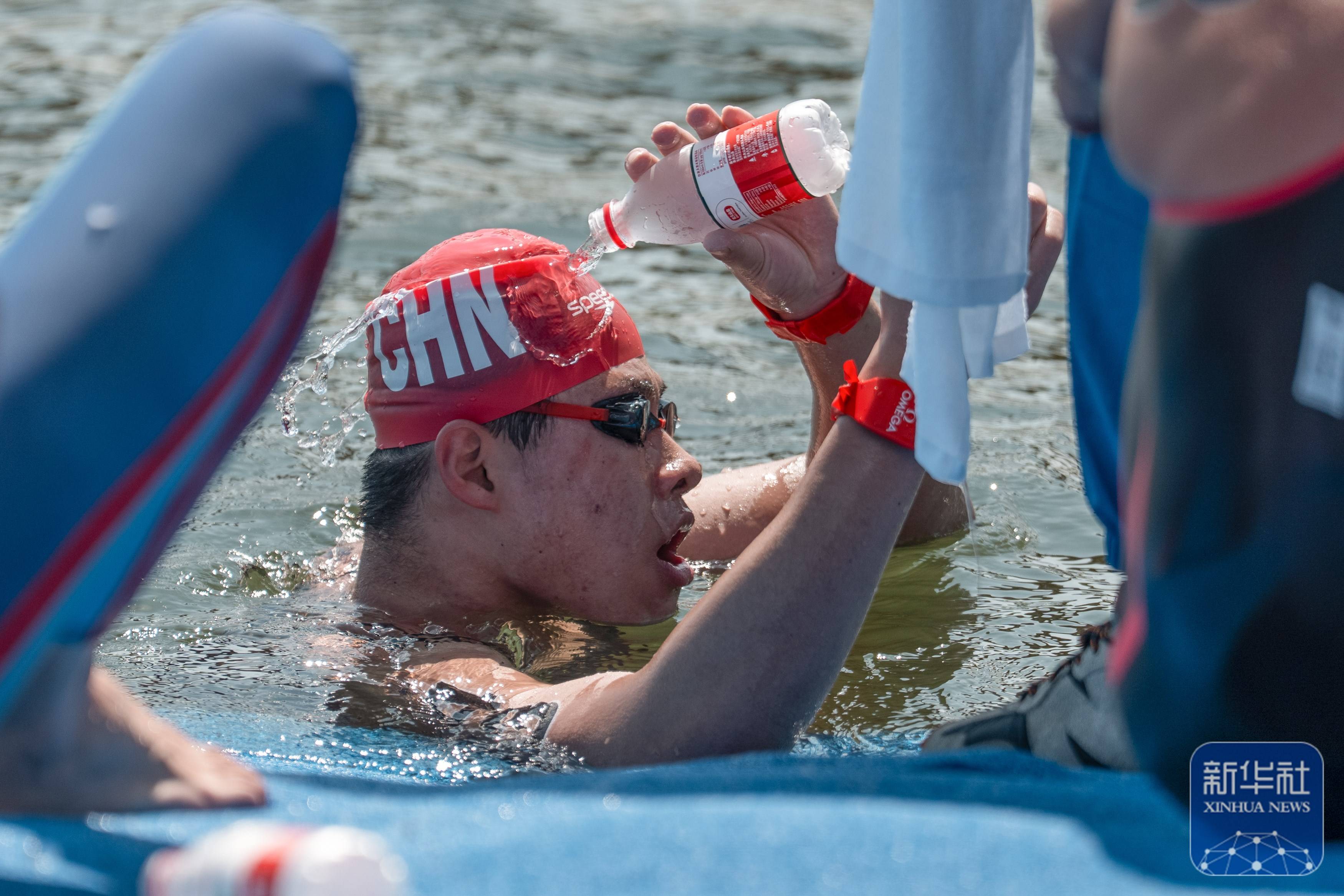 意大利游泳选手水性十足，实力获得比赛胜利