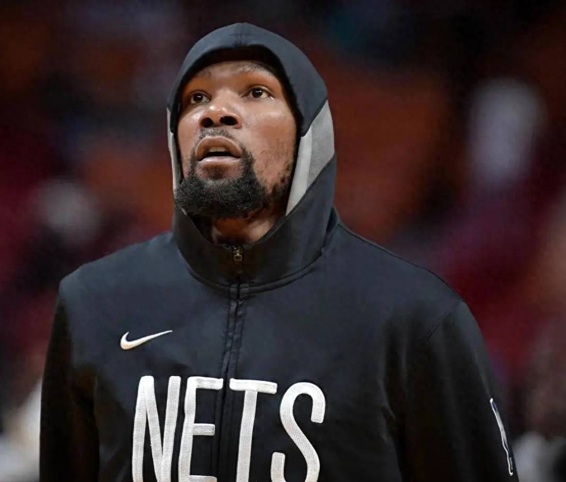 豪强球队展现雄心壮志,争夺头把交椅 豪强球队展现雄心壮志,争夺头把交椅