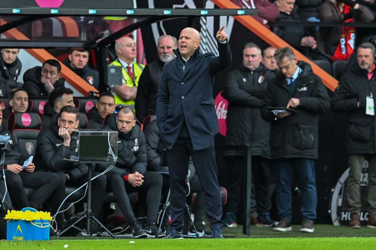 开云体育平台APP-包含利物浦主力受伤,引发球迷担忧的词条