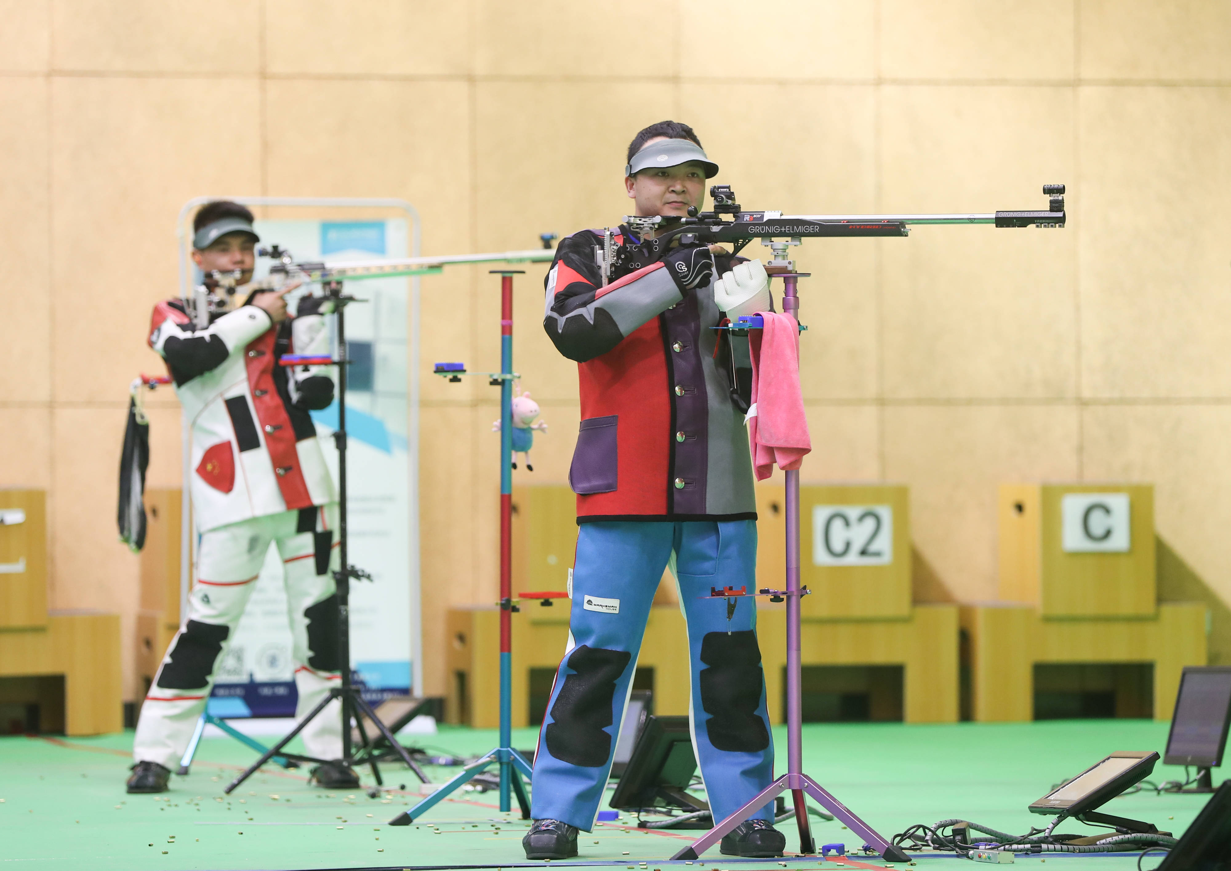 射击男子米步枪决赛:杨虎胜利 射击男子米步枪决赛:杨虎胜利