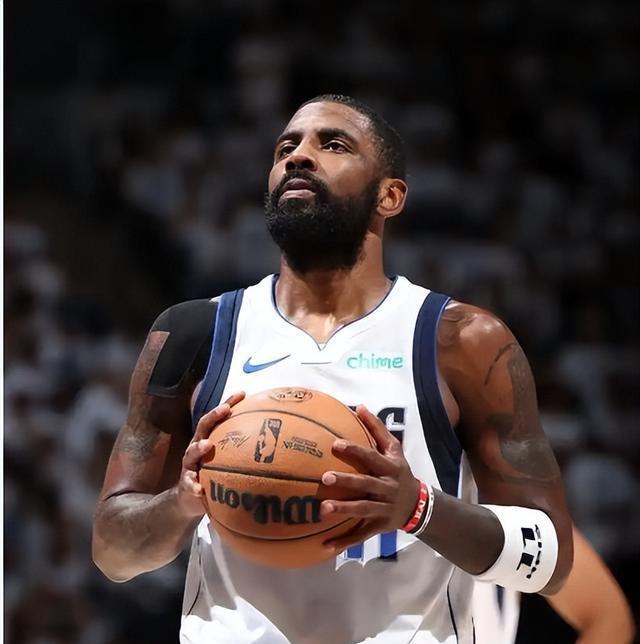 独行侠客场负于雄鹿 独行侠客场负于雄鹿