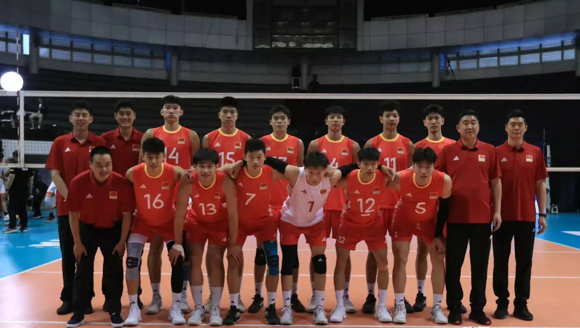 关于球员个人能力参半，团队合作关键至胜的信息