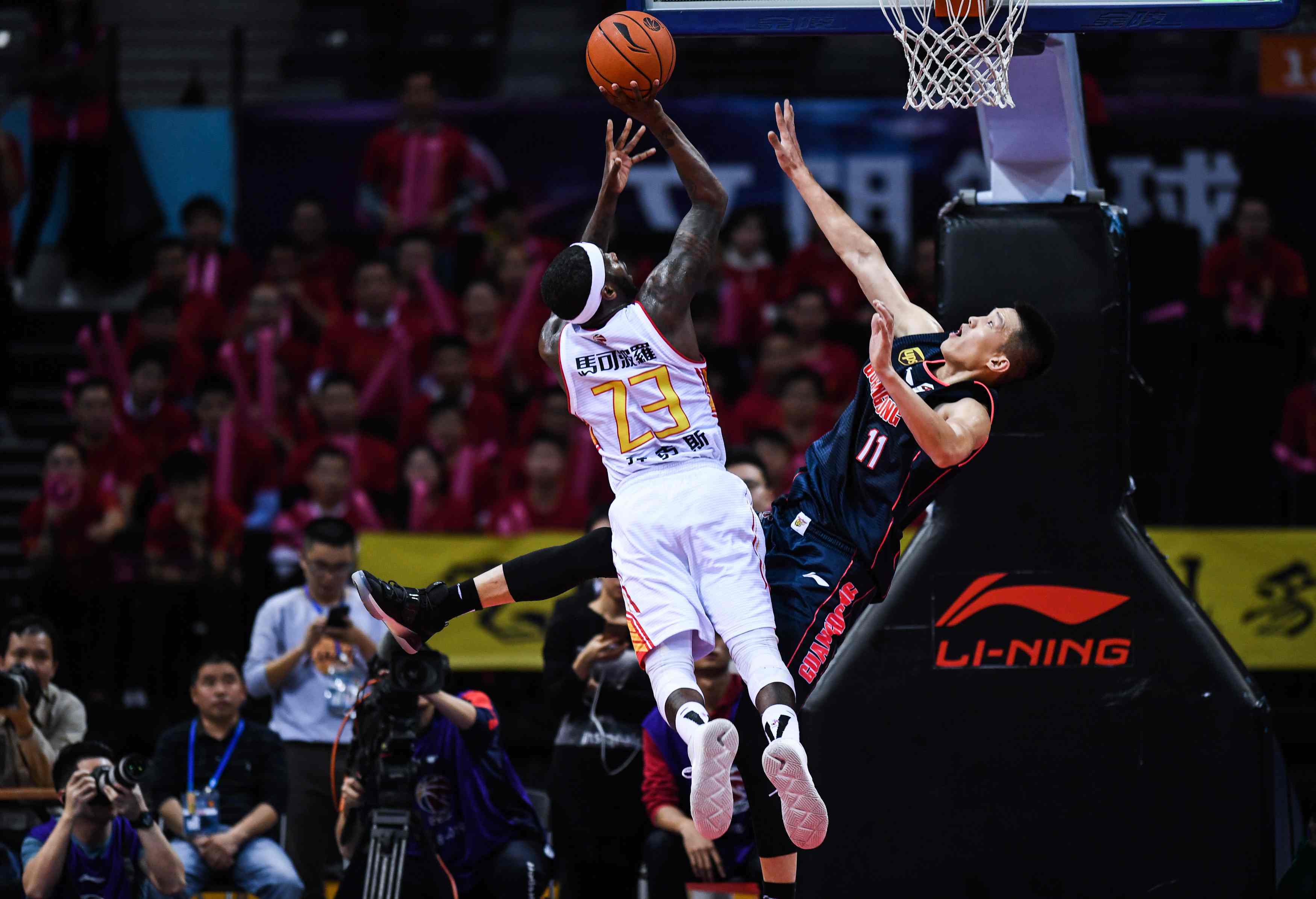 俄克城客场落寞布置,无缘季后赛 俄克城客场落寞布置,无缘季后赛