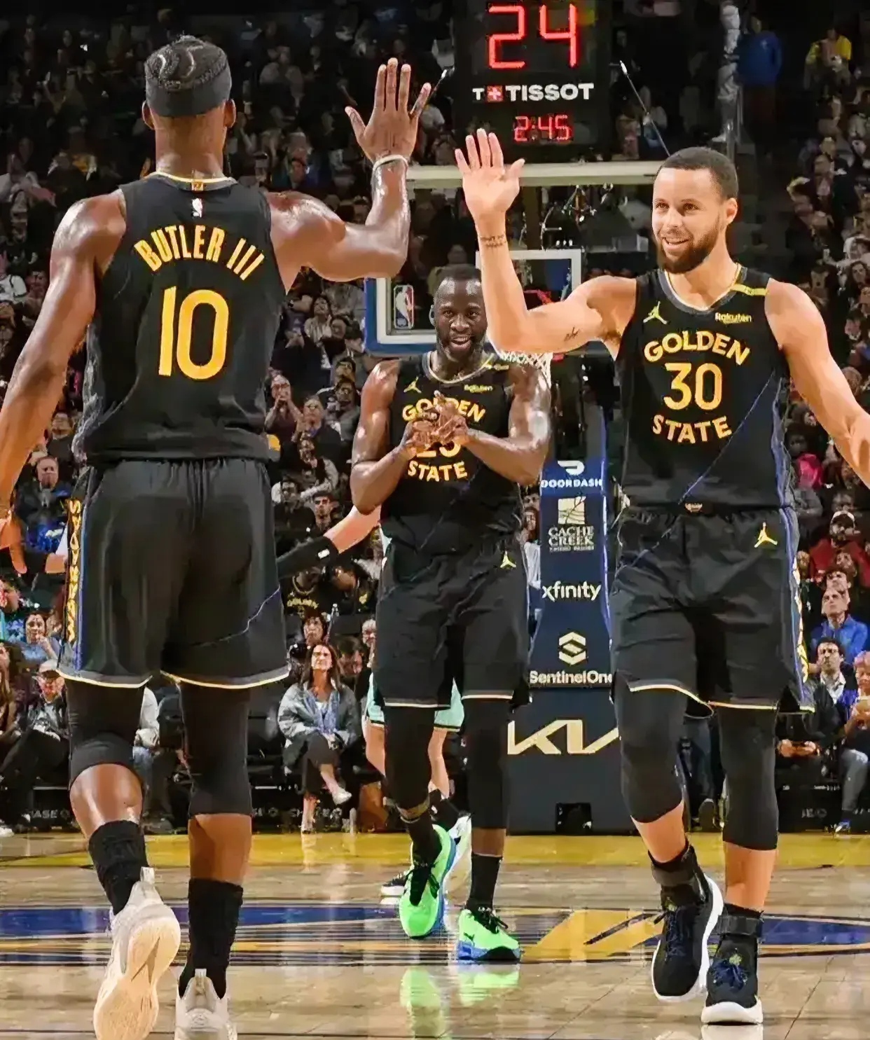 开云体育下载-包含勇士主场轻取老鹰，迎来三连胜的词条