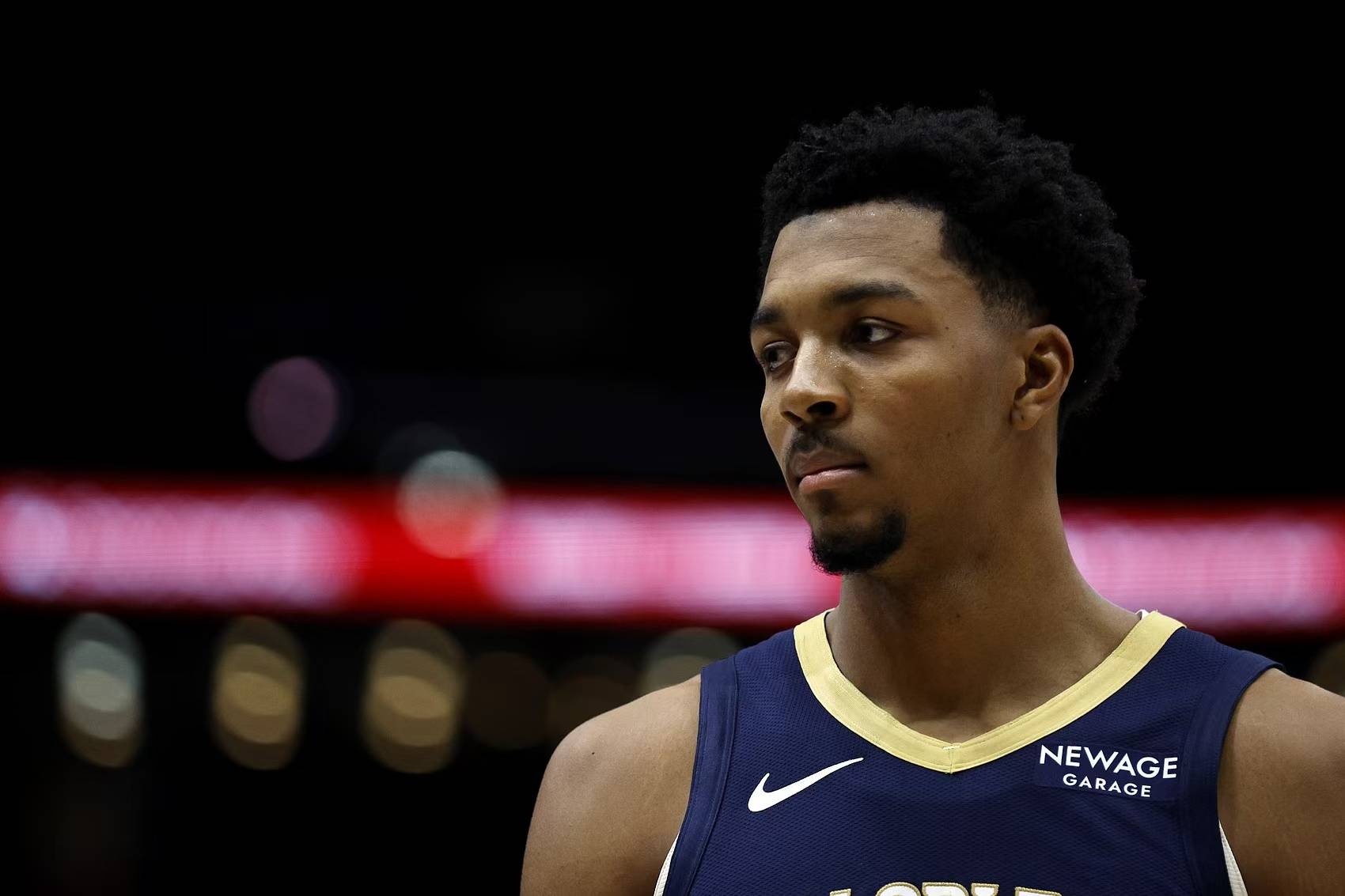 鹈鹕遭遇三连败,季后赛正在渐行渐远 鹈鹕遭遇三连败,季后赛正在渐行渐远