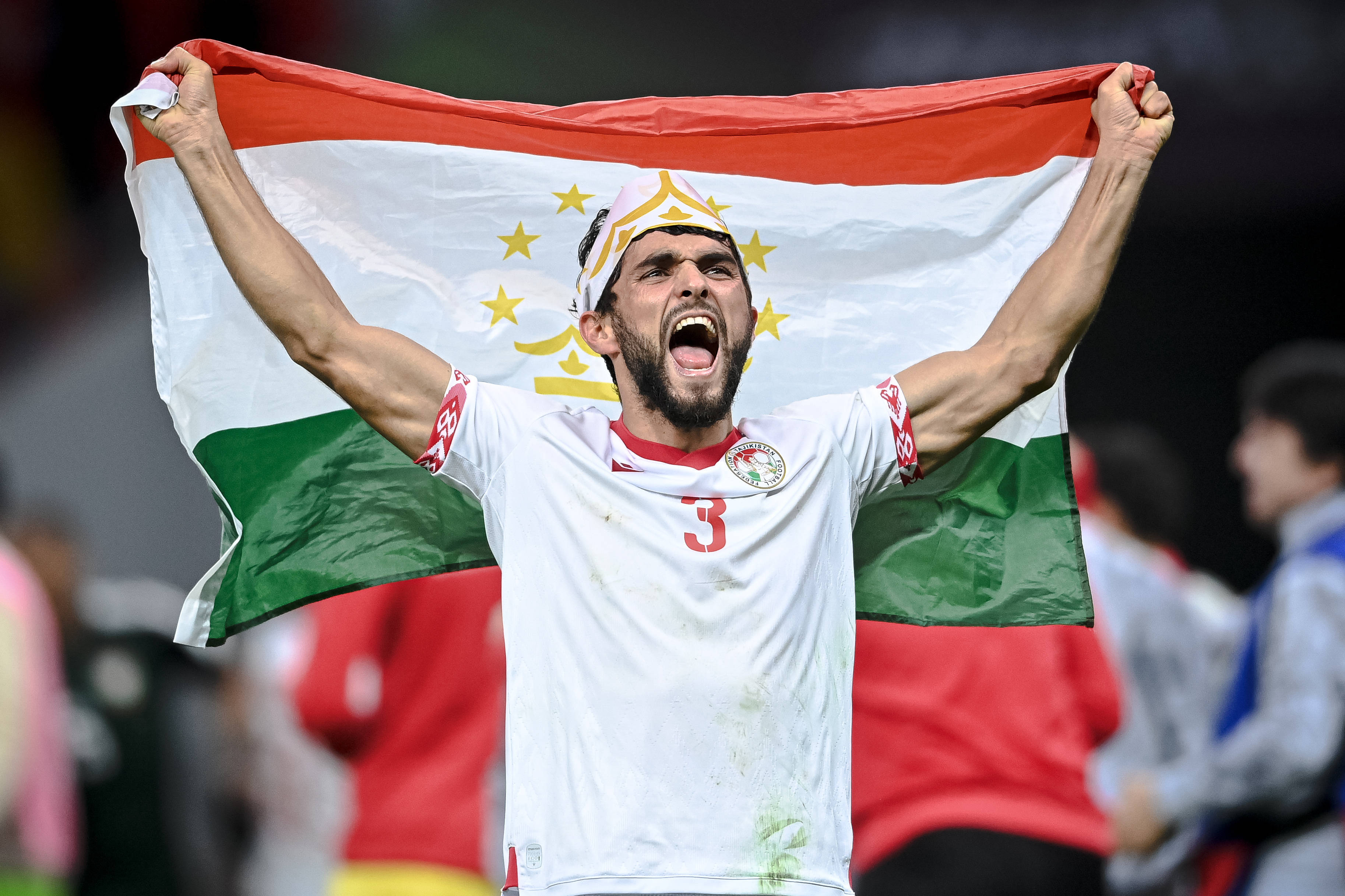 卡塔尔队表现神勇，晋级八强之路更顺畅