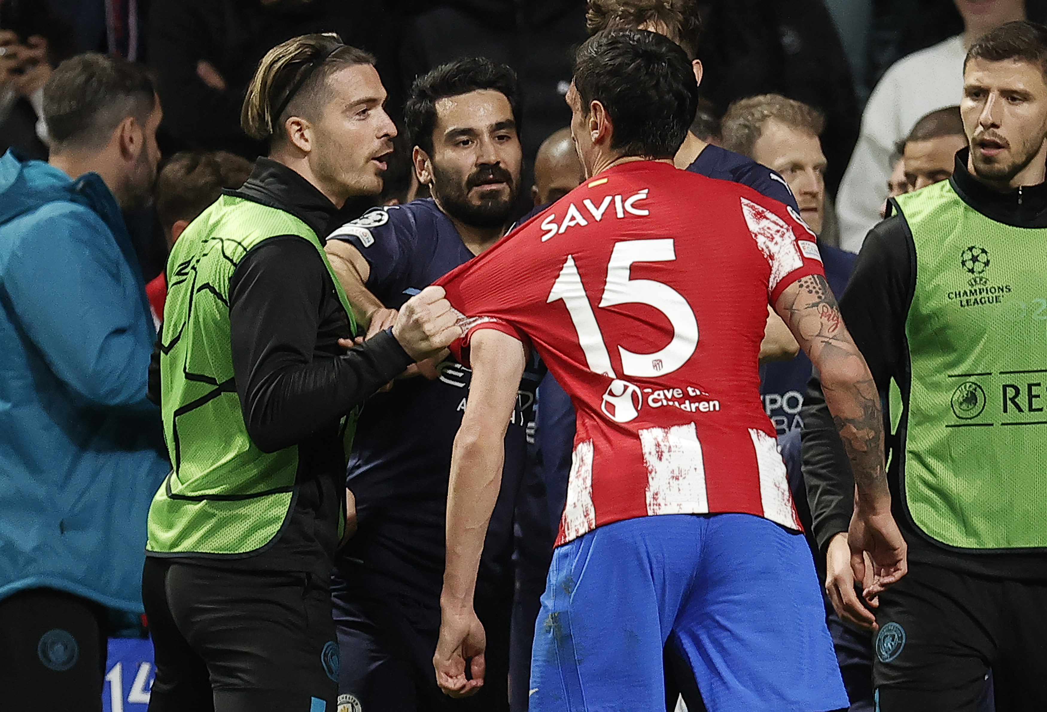 开云APP-巴黎鏖战里昂，福登带队取胜