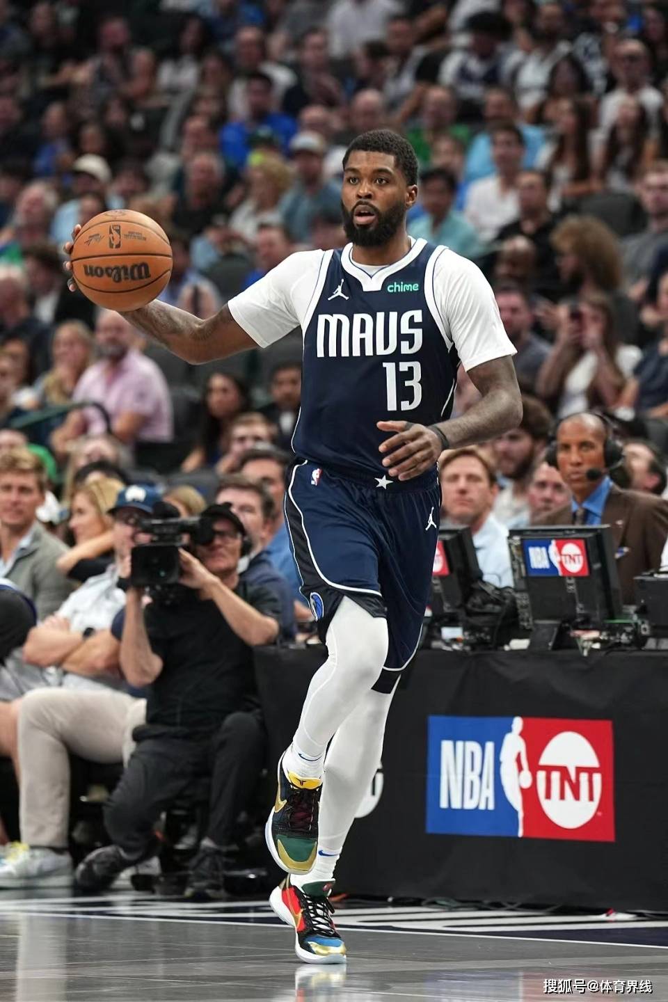 开云体育-独行侠力克凯尔特人,福克斯状态火热的简单介绍