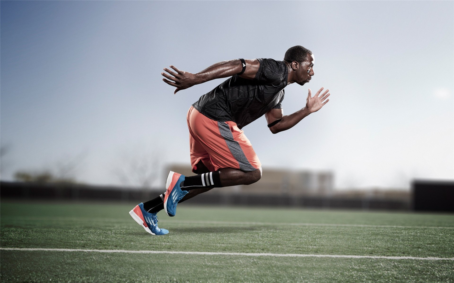 开云体育-制胜一剑,乔治关键时刻统治攻防 凯尔特人团队火力碾碎黄蜂